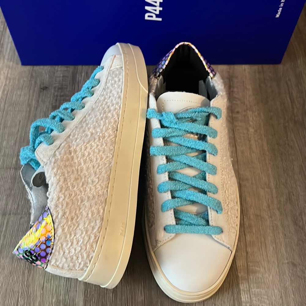 P448 Women’s sneakers color wils size 38